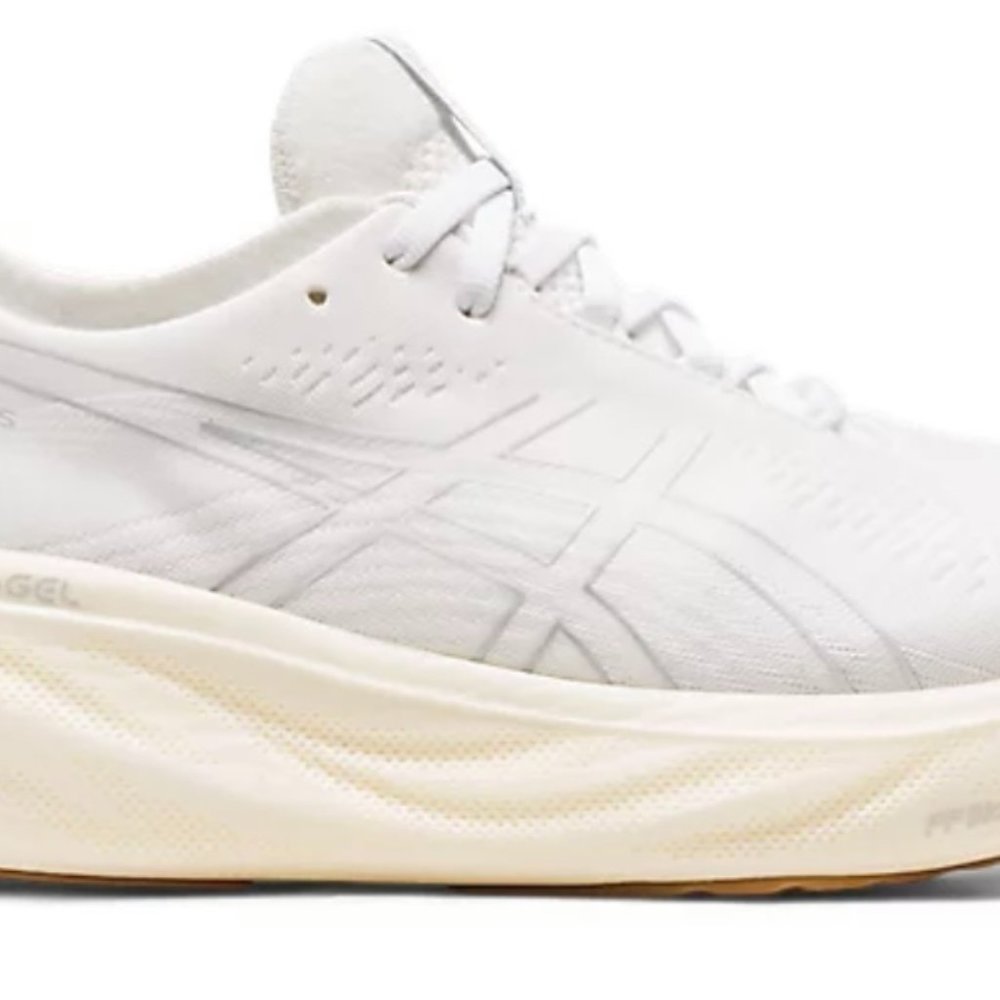 Women's Asics Gel-Nimbus 25. Size 8. NWT - Very very good condition.